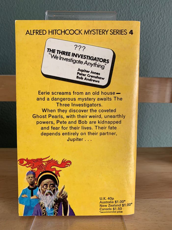 Alfred Hitchcock and The Three Investigators in the Mystery of the Green Ghost