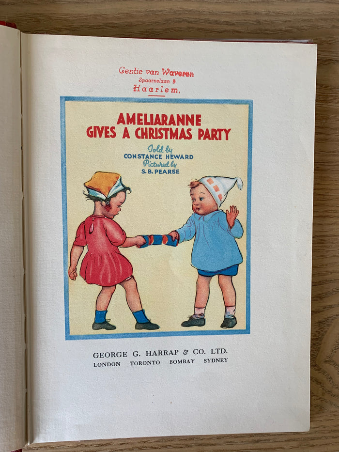 Ameliaranne Gives A Christmas Party