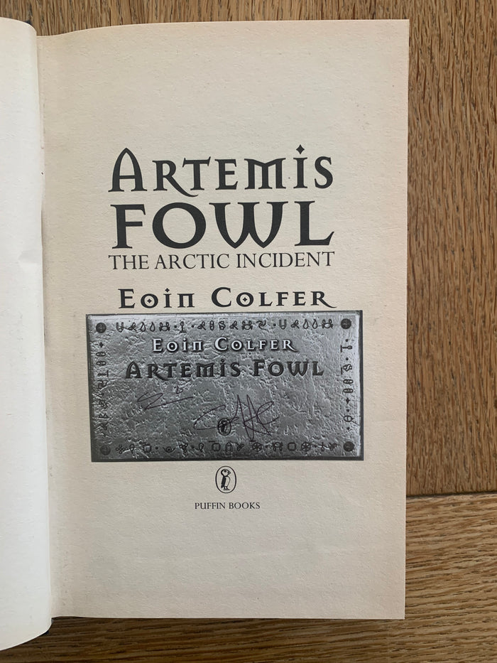 Artemis Fowl - The Artic Incident (signed)
