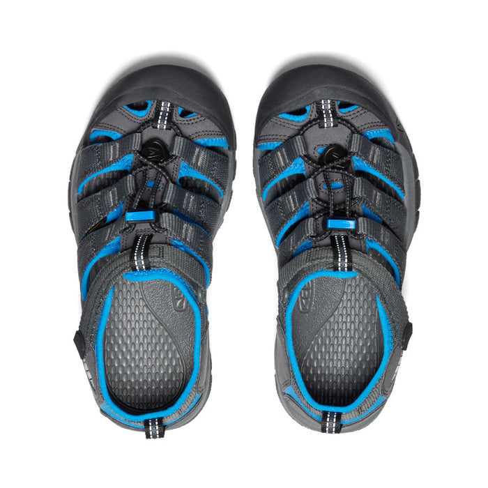 image|one|both|both|Big Kids' Newport H2 - Pair Angle Image