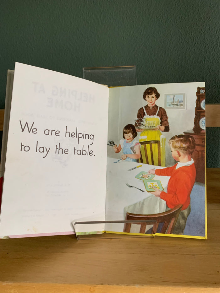 Helping At Home - A Ladybird Learning To Read Book