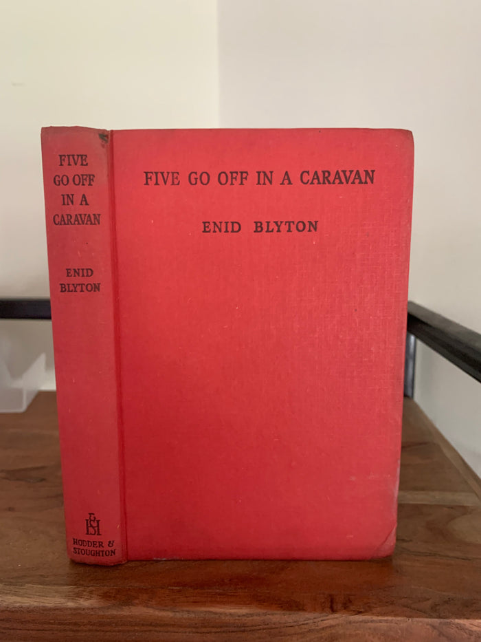 Five Go Off in a Caravan