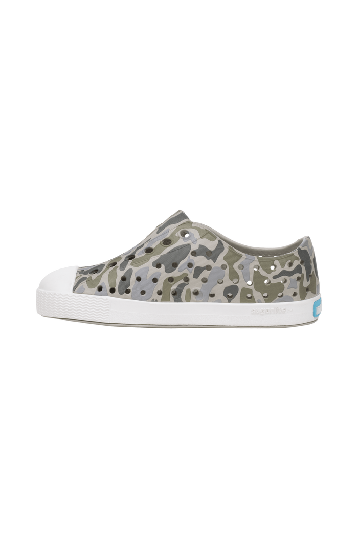 Angled view of a Native Shoes Kids Jefferson Print Kids | Slkgry/Shlwht/Vetcamo Footwear in Slkgry/Shlwht/Vetcamo