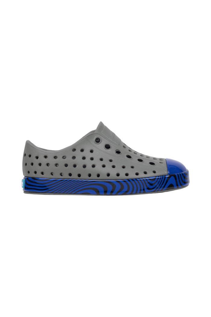 Side view of a Native Shoes Kids Jefferson Wrp Kids Footwear in Satgry/Uvswirl