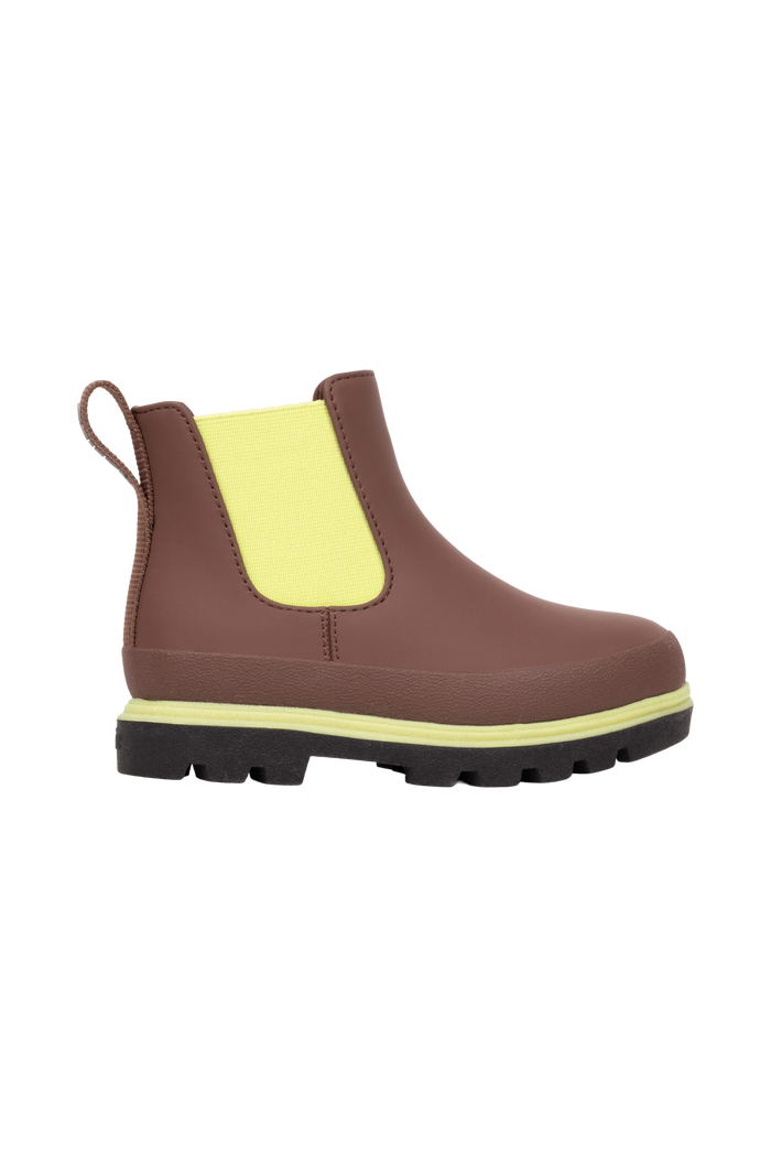 Side view of a Native Shoes Kids Kensington Chelsea Kids Footwear in Bitbr/Jfyblk/Kingr