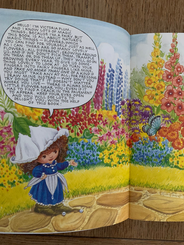 Learn with Victoria Plum: Flowers