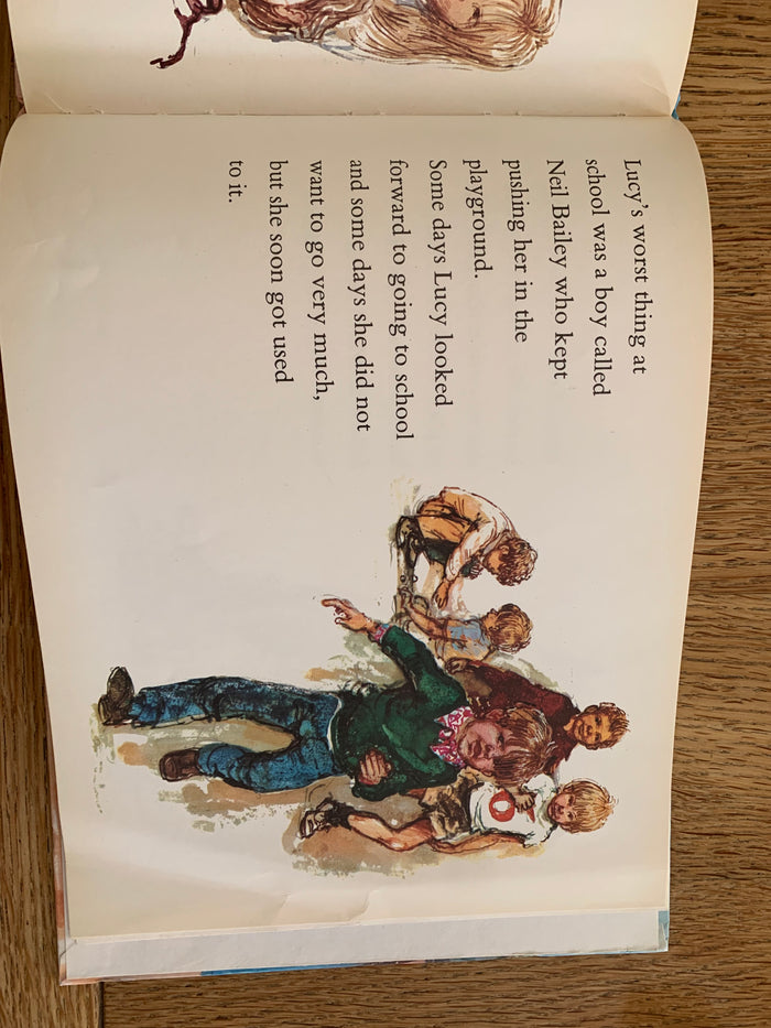 Lucy & Tom Go To School