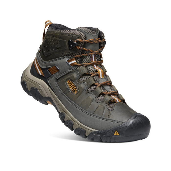 image|one|both|both|Men's Targhee III Waterproof Mid Wide - Angle Image