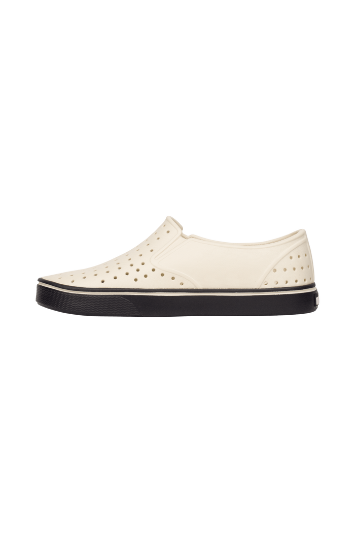 Angled view of a Native Shoes Miles Wanderfoam | Bnwht/Jfyblk Footwear in Bnwht/Jfyblk