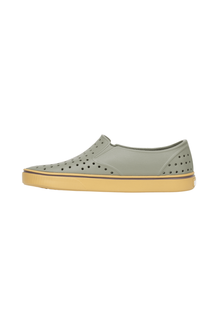Angled view of a Native Shoes Miles Wanderfoam | Vetgry/Hevbr Footwear in Vetgry/Hevbr