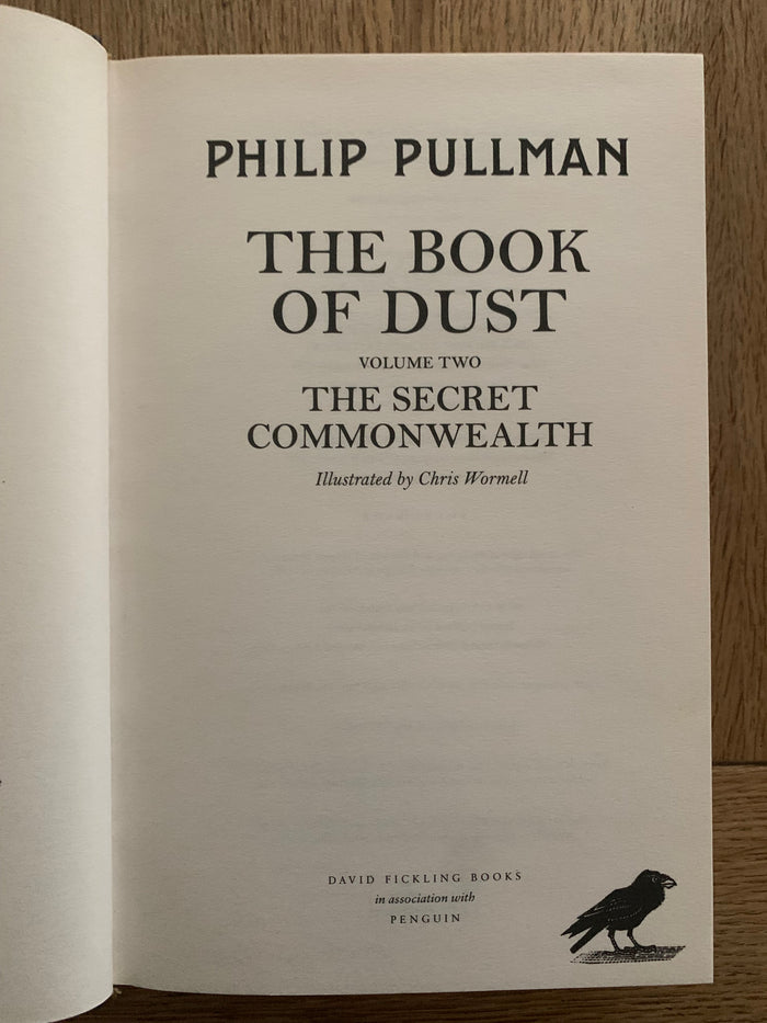 The Book of Dust - Volume Two: The Secret Commonwealth (with promotional badge set)