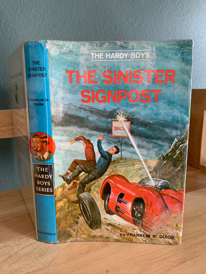 The Hardy Boys - The Sinister Signpost