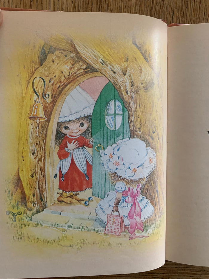 Victoria Plum - Victoria Has a Visitor