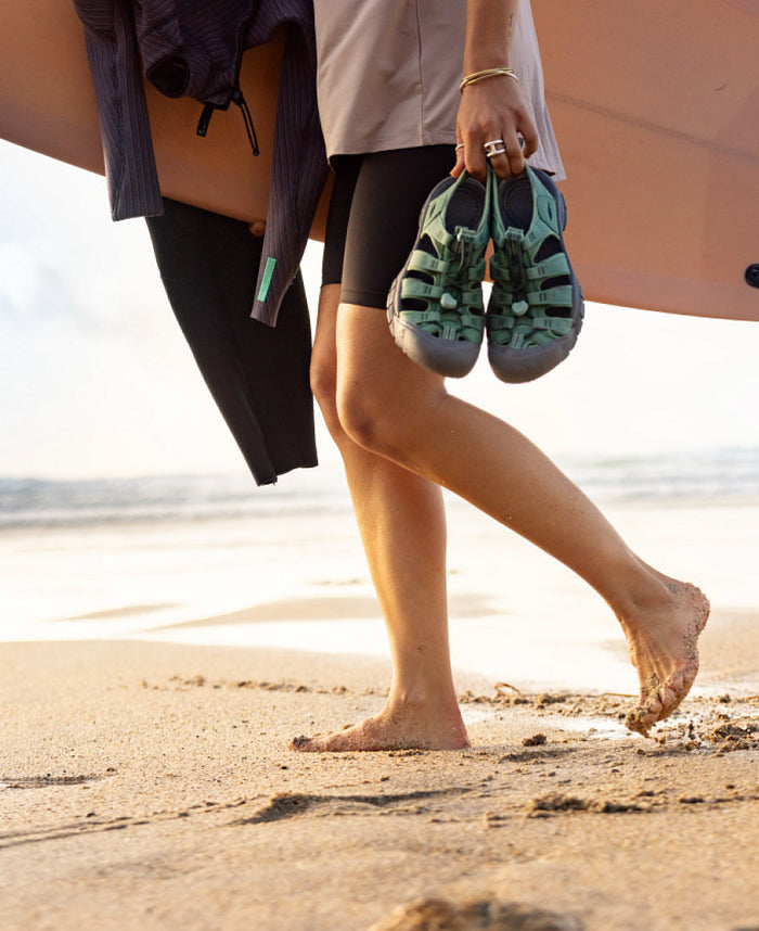 Women's Newport H2  |  Navy/Magnet