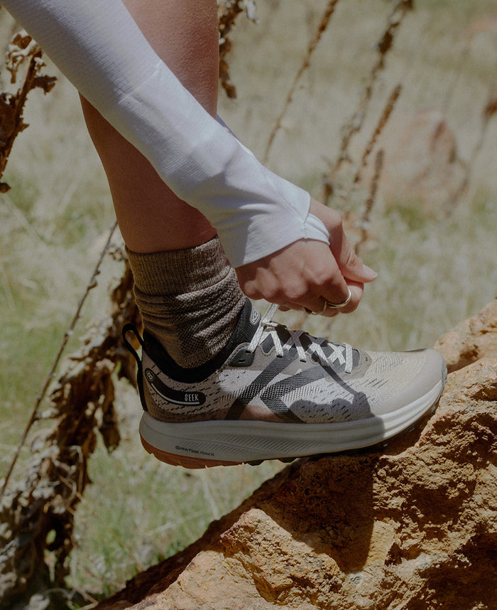 Women's Seek Trail Running Shoe  |  Grenadine/Ocean Depths